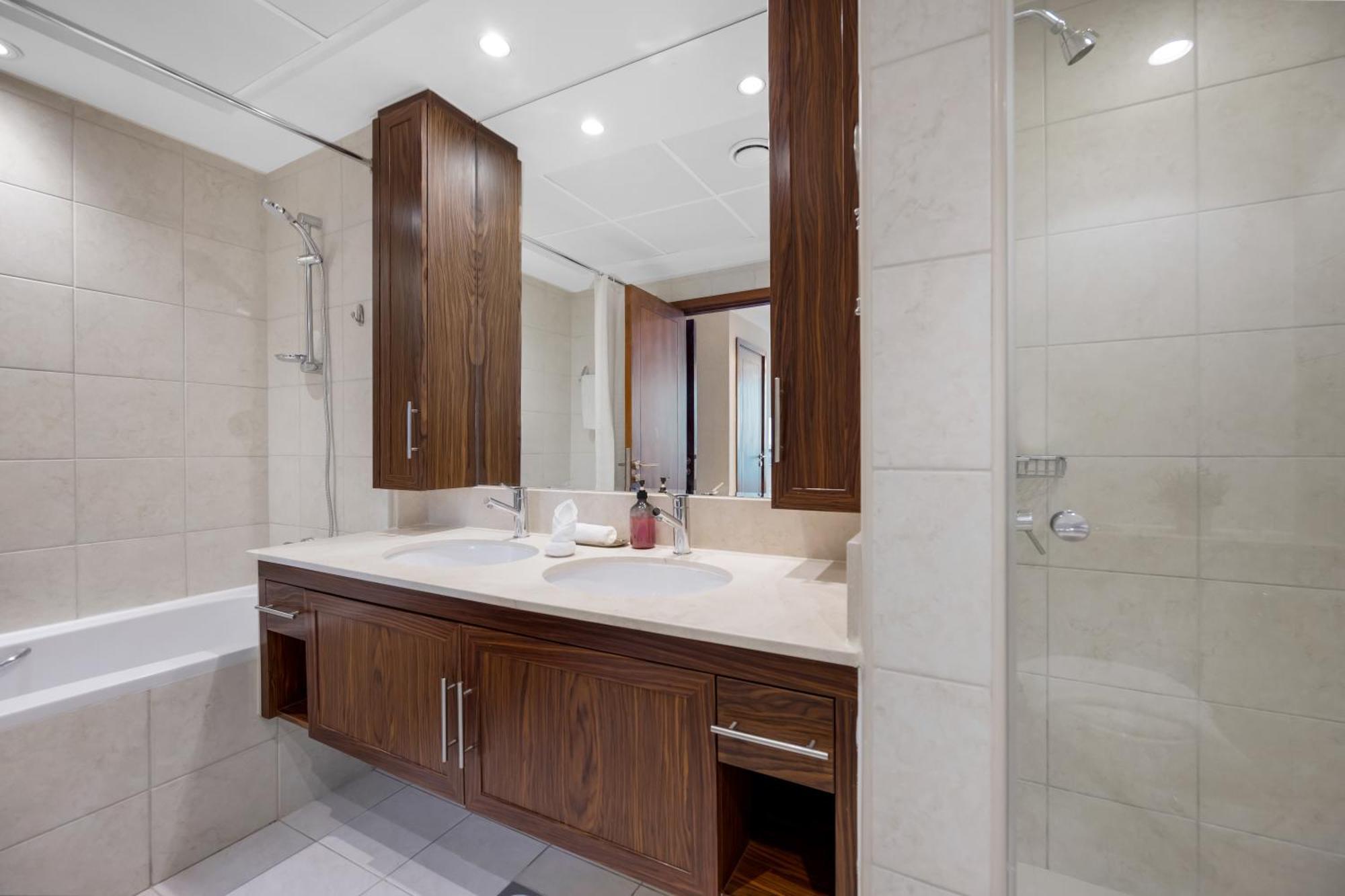 Durrani Homes - Grandiose 5br Besides Mall With Burjkhalifa And Fountain View अपार्टमेंट *