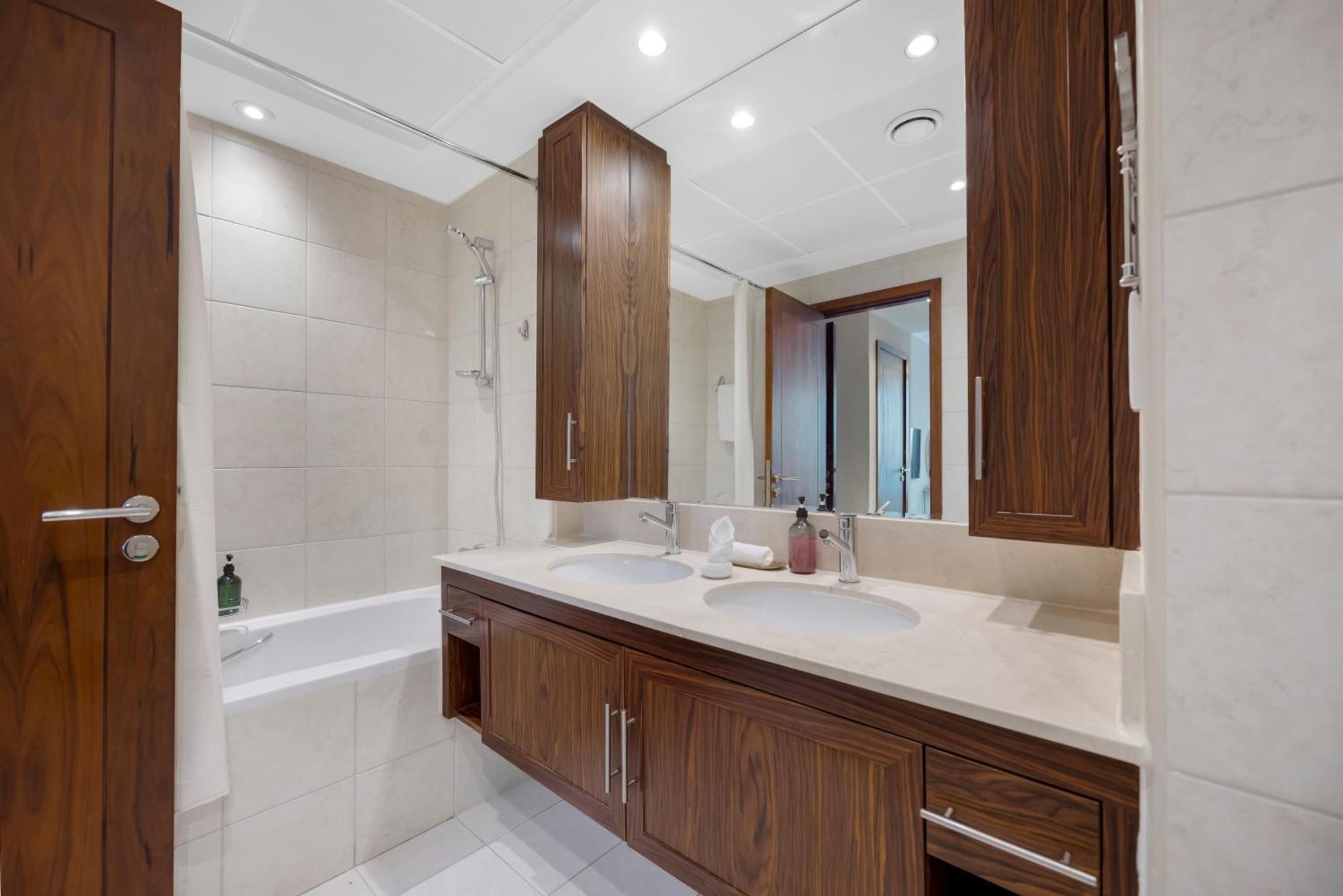 अपार्टमेंट Durrani Homes - Grandiose 5br Besides Mall With Burjkhalifa And Fountain View *